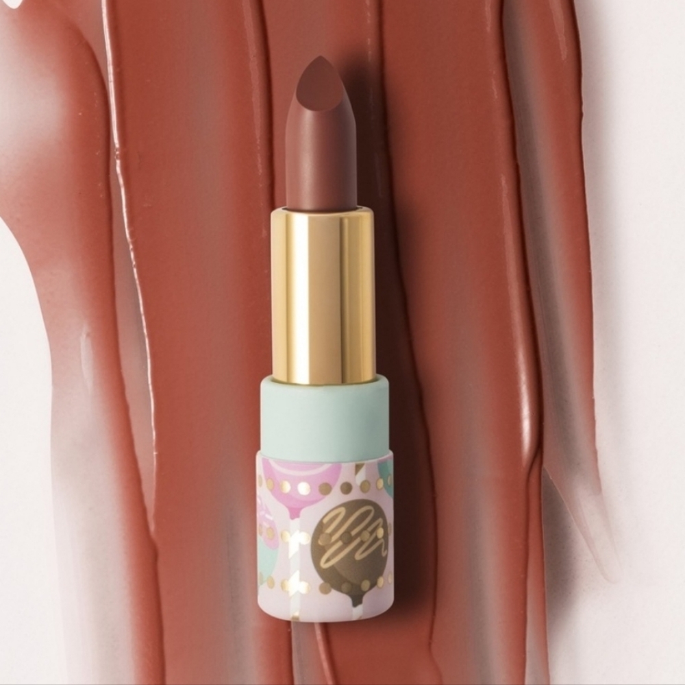 Beauty Bakerie Cake Pop Lippie in Peanut Butterluster BNIB HTF